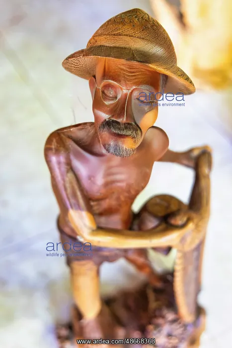 : Mas Village, located in Ubud, Bali, is renowned for its : Mas Village, located in Ubud, Bali, is renowned for its