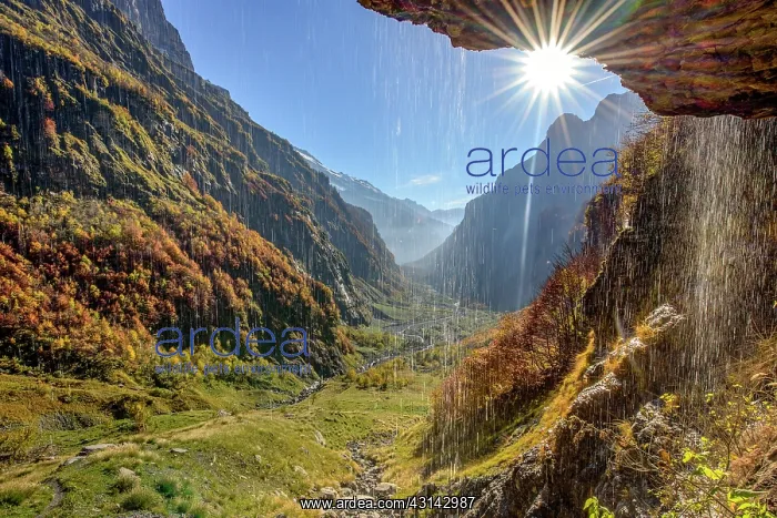 : The meandering Giffre - Cirque du Fer a Cheval : The meandering Giffre - Cirque du Fer a Cheval