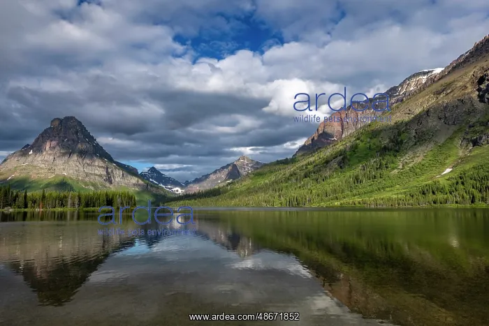 : Two Medicine Lake in Glacier National Park, Montana, USA : Two Medicine Lake in Glacier National Park, Montana, USA