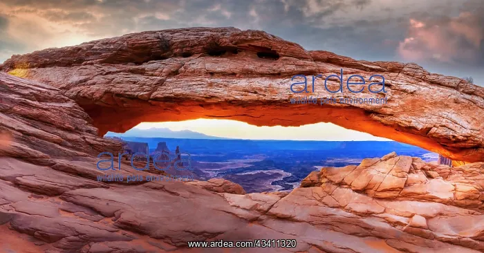 : Mesa Arch. Utah, USA : Mesa Arch. Utah, USA