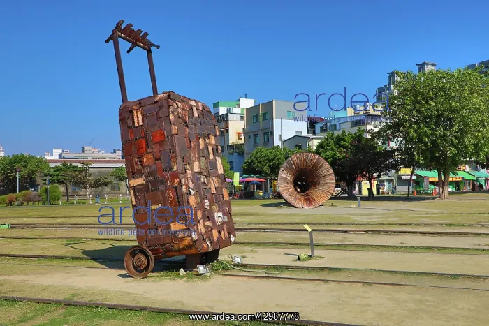 : Metal art at the Takao Railway Museum by the : Metal art at the Takao Railway Museum by the
