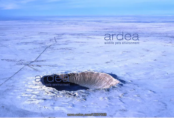: METEOR CRATER : METEOR CRATER