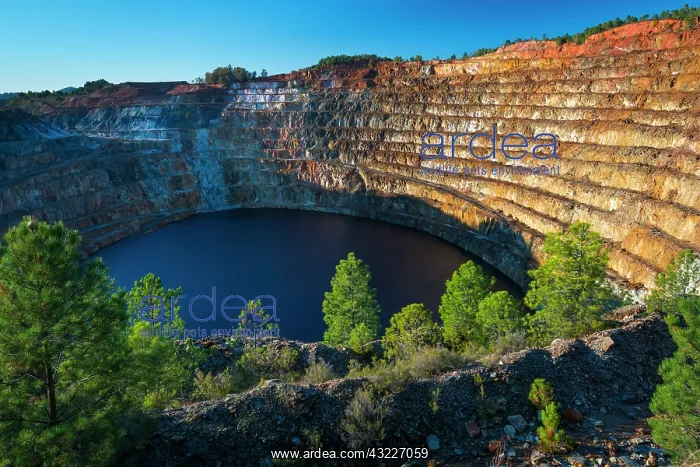 : Minas de Rio Tinto, R&, xdbe0;Tinto - Red River : Minas de Rio Tinto, R&, xdbe0;Tinto - Red River