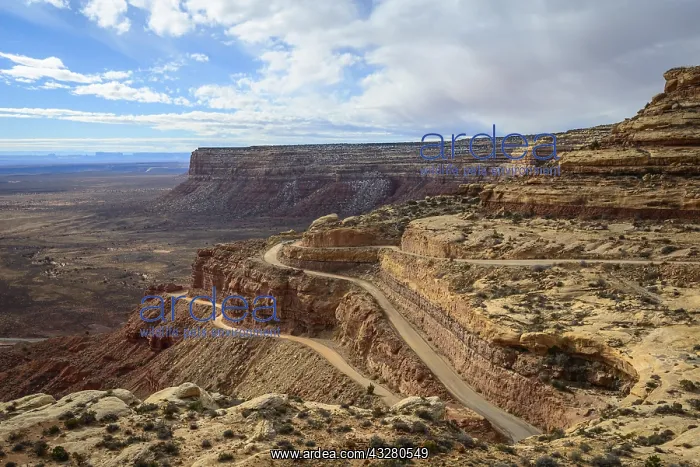 : Moki Dugway leads in serpentines through the steep : Moki Dugway leads in serpentines through the steep