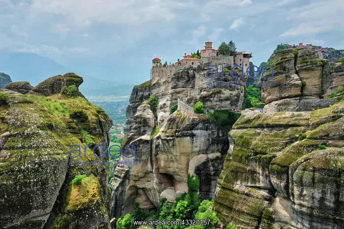 : Monastery of Varlaam and Monastery of Great Meteoron : Monastery of Varlaam and Monastery of Great Meteoron