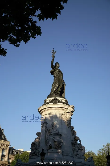 : The monument devoted to Republic of France : The monument devoted to Republic of France