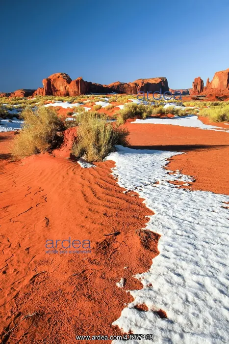 : Monument Valley in Winter, Table Mountains and Monolites : Monument Valley in Winter, Table Mountains and Monolites
