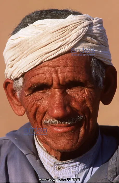 : MOROCCO - BERBER FACE CLOSE-UP : MOROCCO - BERBER FACE CLOSE-UP