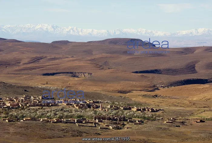 : Morocco - View of the village of Ait Saoun against : Morocco - View of the village of Ait Saoun against
