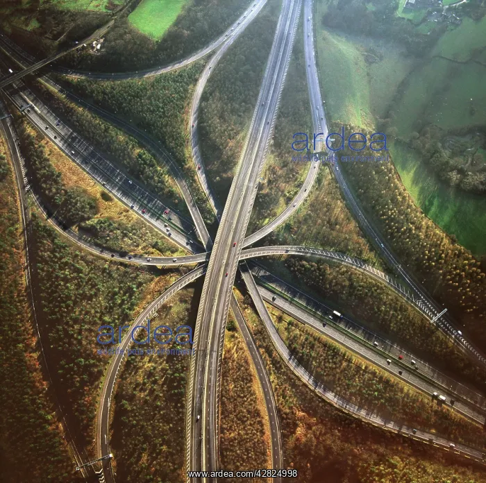: Motorway junction: M25 / M23 junction, Surrey : Motorway junction: M25 / M23 junction, Surrey