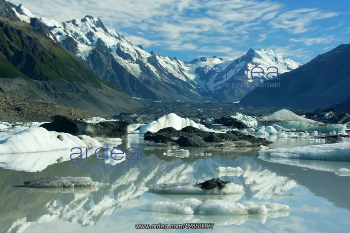 : Mount Cook Scenery - stunning mountains and Tasman : Mount Cook Scenery - stunning mountains and Tasman