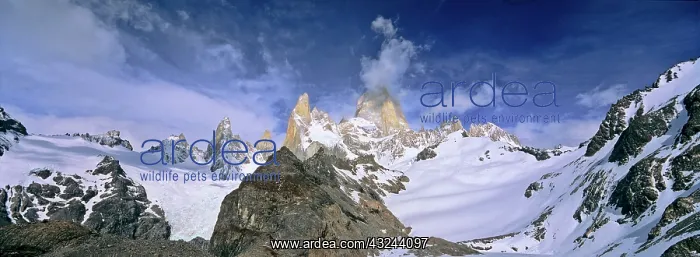 : Mount Fitz Roy seen from Laguna de Los Tres : Mount Fitz Roy seen from Laguna de Los Tres