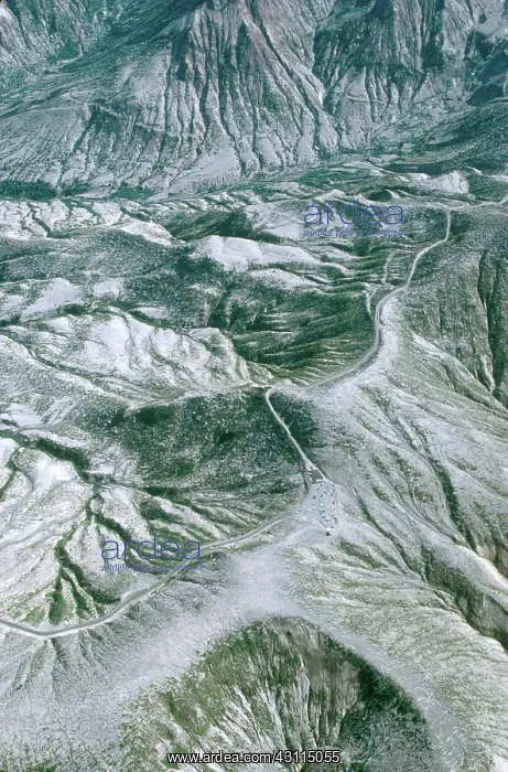 : Mount St. Helens : Mount St. Helens