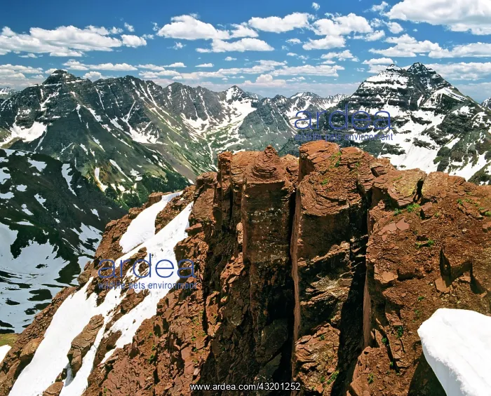 : Mt. Pyramid Peak and Mt. Maroon Peak, Aspen, Colorado : Mt. Pyramid Peak and Mt. Maroon Peak, Aspen, Colorado