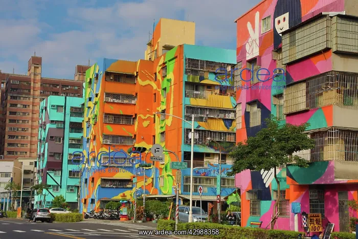 : Murals on buildings in Weiwu Mimi Village, Kaohsiung : Murals on buildings in Weiwu Mimi Village, Kaohsiung