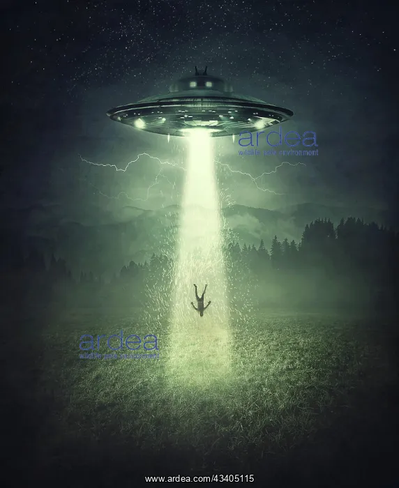 : Mysterious alien spaceship abduction scene. Surreal : Mysterious alien spaceship abduction scene. Surreal