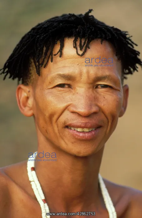 : Namibia - Kung Bushman at the Intu Afrika Kalahari : Namibia - Kung Bushman at the Intu Afrika Kalahari