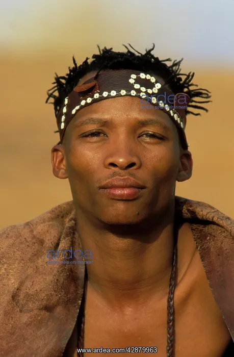 : Namibia - Kung Bushman / San in the Kalahari Desert : Namibia - Kung Bushman / San in the Kalahari Desert