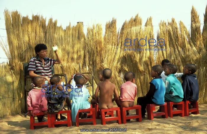 : Namibia - School for Kung Bushmen / San children : Namibia - School for Kung Bushmen / San children