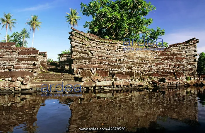 : Nan Douwas, largest of the ruins Nan Madol (c.1200 AD) : Nan Douwas, largest of the ruins Nan Madol (c.1200 AD)