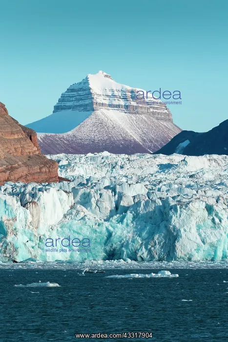 : Nora peak, Kronebreen, Kongsfjorden, Spitsbergen : Nora peak, Kronebreen, Kongsfjorden, Spitsbergen