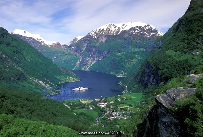 : Norway, Geirangerfjord, Geiranger. Fjord : Norway, Geirangerfjord, Geiranger. Fjord