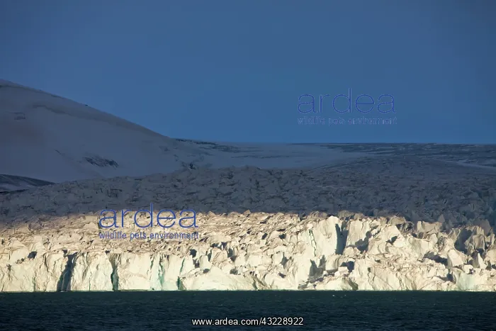 : Norway, Svalbard, Nordaustlandet, Setting : Norway, Svalbard, Nordaustlandet, Setting