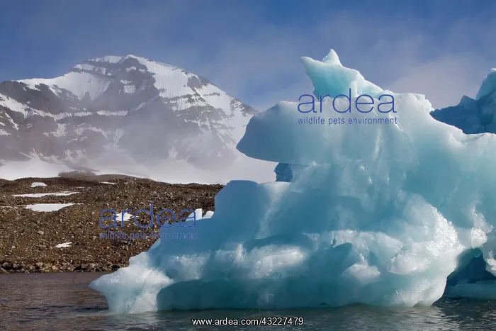 : Norway, Svalbard, Spitsbergen Island, Melting : Norway, Svalbard, Spitsbergen Island, Melting