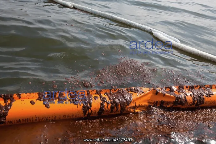 : Oil Spill Containment Booms : Oil Spill Containment Booms