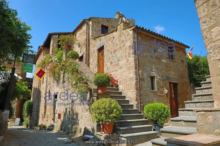 : Old buildings inside the hilltop village of Civita : Old buildings inside the hilltop village of Civita