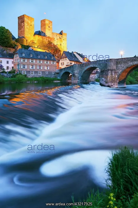 : Old Lahn Bridge at dusk, Lahn river, Runkel an der : Old Lahn Bridge at dusk, Lahn river, Runkel an der