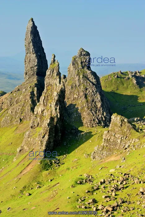 : Old Man of Storr - bizarre rock formation Old Man : Old Man of Storr - bizarre rock formation Old Man