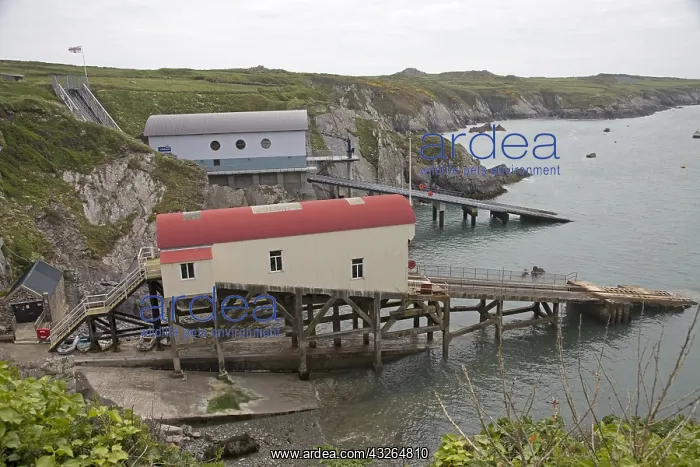 : Old and new lifeboat stations St Justian's Pemborkeshire : Old and new lifeboat stations St Justian's Pemborkeshire