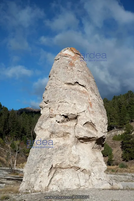  : Old Volcanic ConeMammoth Springs