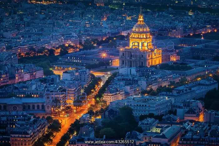 : Overhead view of Eglise Saint Louis and : Overhead view of Eglise Saint Louis and