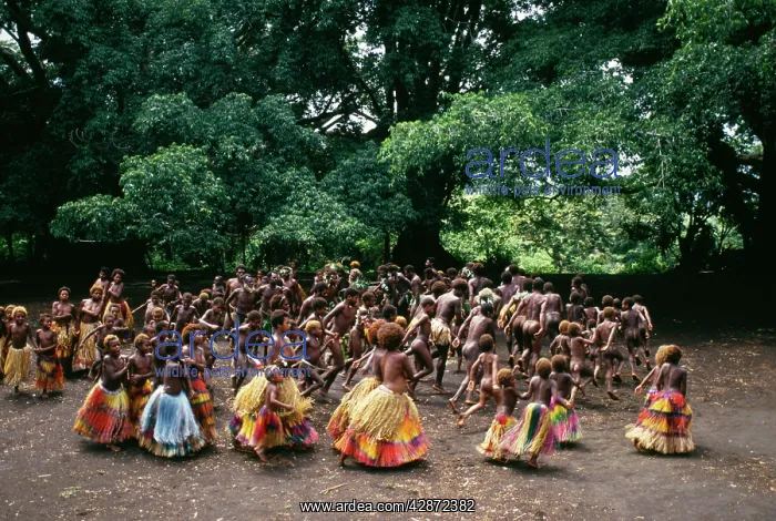 : PACIFIC ISLANDS - village dancers : PACIFIC ISLANDS - village dancers
