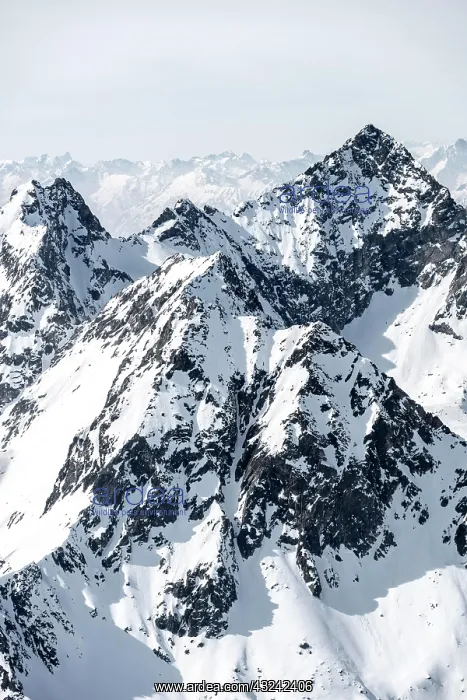 : Peaks and mountains in winter, Sellraintal, Stubai : Peaks and mountains in winter, Sellraintal, Stubai