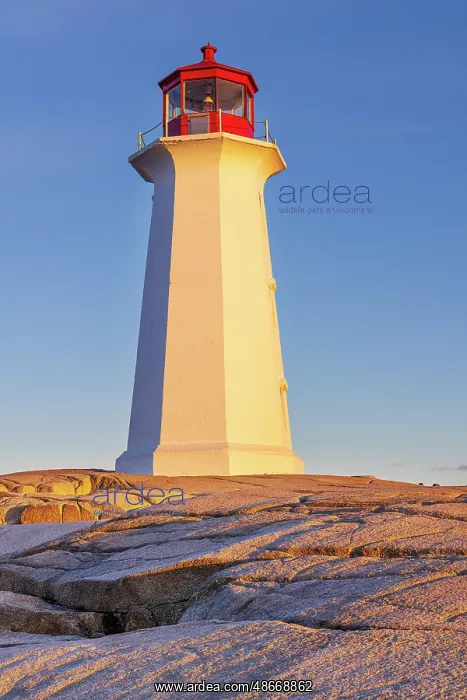 : Peggy's Cove Lighthouse, Nova Scotia, Canada