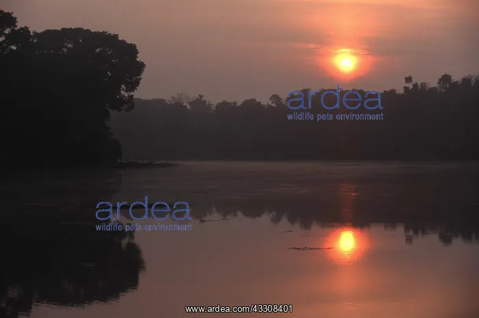  : PERU - Laguna Juarez at sunrise