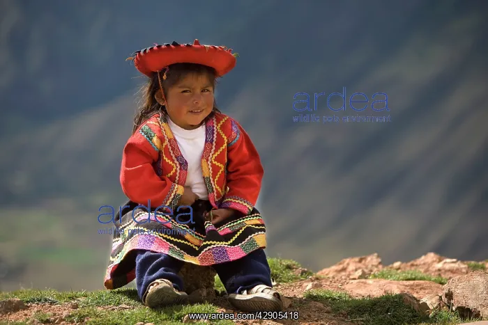  : Peruvian child - near Cusco city - Peru