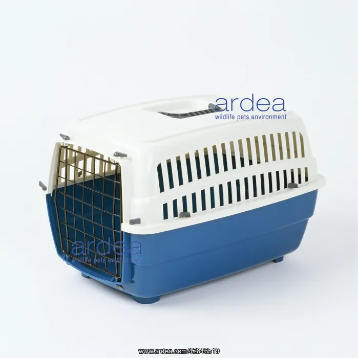  : PET Carrier - for dog  /  cat. Plastic carrying cage