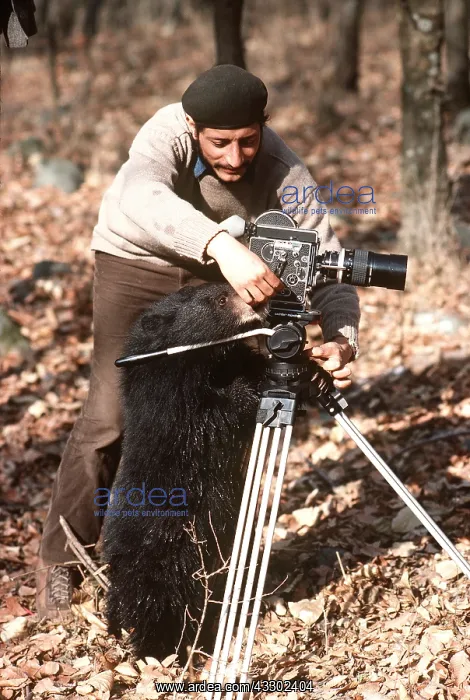 : Photographer with Asiatic Black / Tibetan Black : Photographer with Asiatic Black / Tibetan Black