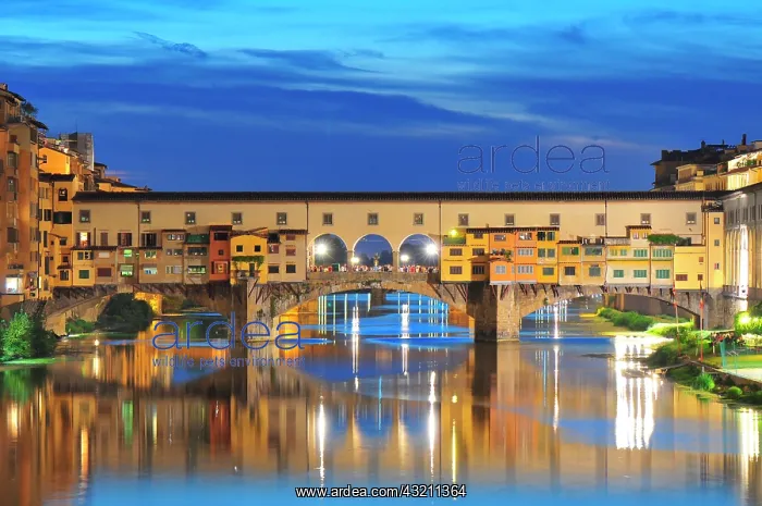 : Ponte Vecchio at dusk, Florence, Tuscany, Italy : Ponte Vecchio at dusk, Florence, Tuscany, Italy