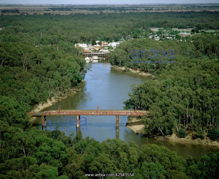 : Port of Echuca on Murray River, northeastern Victoria : Port of Echuca on Murray River, northeastern Victoria