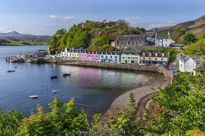 : Portree - colourful houses along harbour of Portree : Portree - colourful houses along harbour of Portree