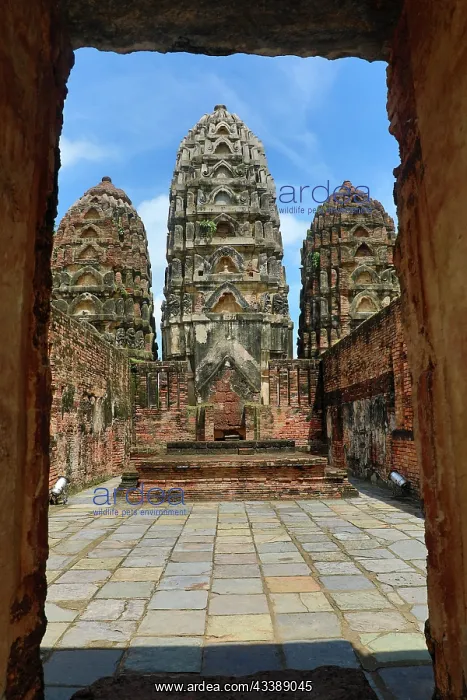 : Three Prangs seen through a doorway, Wat Si Sawai Temple, Su : Three Prangs seen through a doorway, Wat Si Sawai Temple, Su