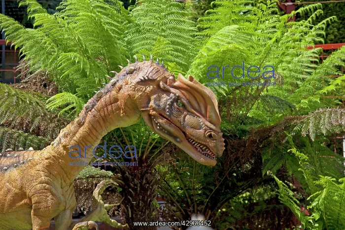 : Prehistoric Reconstruction - Head of Dilophosaurus : Prehistoric Reconstruction - Head of Dilophosaurus