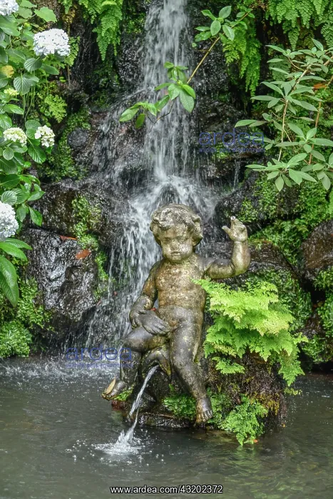 : Putto Fountain, Monte Palace Tropical Garden, Monte : Putto Fountain, Monte Palace Tropical Garden, Monte