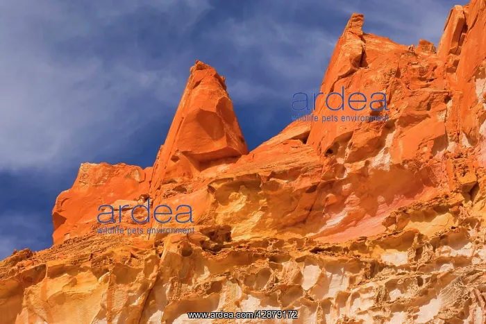 : Rainbow Valley - colourful rock formation with : Rainbow Valley - colourful rock formation with