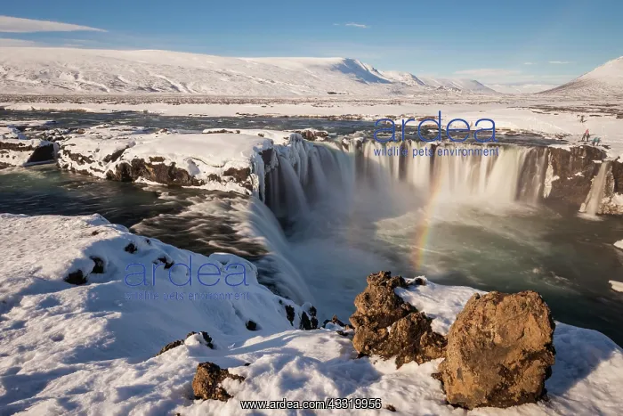 : Rainbow at the waterfall G&, xf0866;oss, Godafoss : Rainbow at the waterfall G&, xf0866;oss, Godafoss